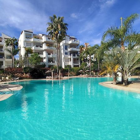 Costalita On The Beach - 3 Bedroom Cosy Apartment エステポナ エクステリア 写真