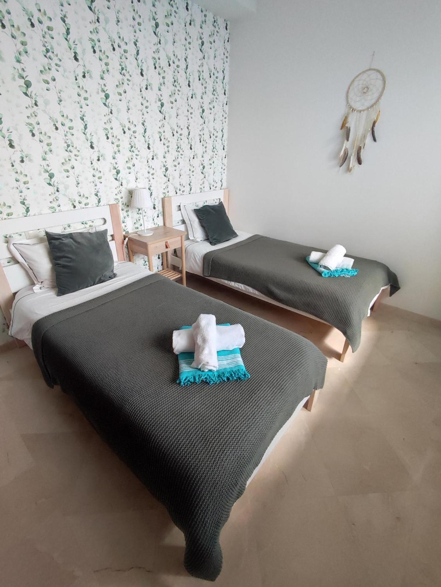 Costalita On The Beach - 3 Bedroom Cosy Apartment エステポナ エクステリア 写真